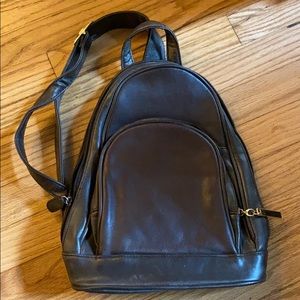 Brown purse 90s throw back 🖤